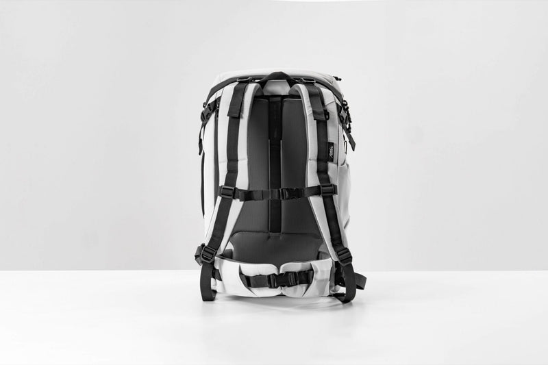 Matador GlobeRider35 Travel Backpack (white) - Handgepäckkonformer Rucksack für Weltreisen (35 liter) von Matador