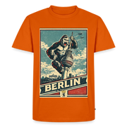 Fightwood Gorilla in Berlin - Premium männer T-Shirt - Orange 