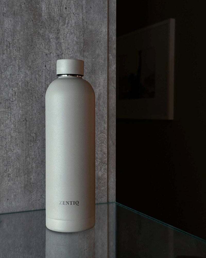 Zentiq Isolierte Edelstahl Trinkflasche für Sport, Yoga & Pilates – Aqua Zen / Greige