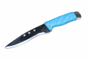 Aluminium Trainingsmesser mit Paracord-Griff von Fightwood auf weißem Hintergrund
