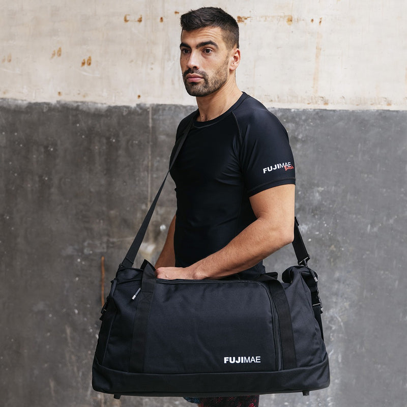 Schwarze Kampfsporttasche 62 cm für Karate Judo BJJ MMA und Taekwondo