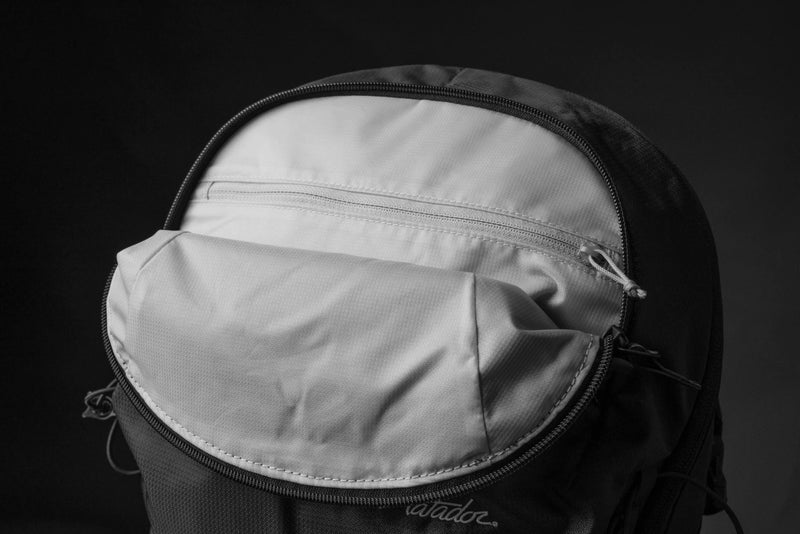 Matador Beast 28 - Ultraleichter, faltbarer Rahmenrucksack für Outdoor-Aktivitäten (28 Liter) von Matador