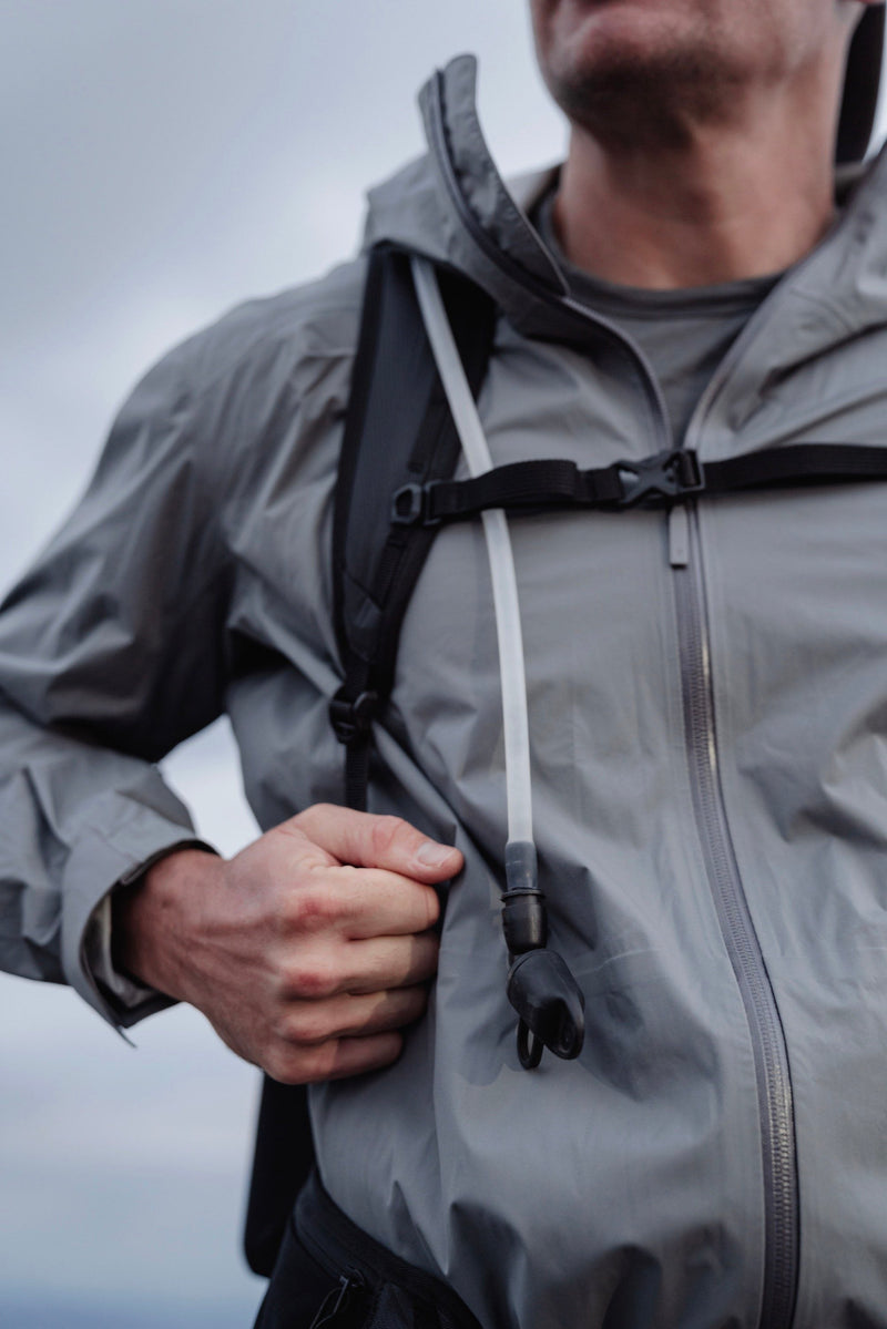 Matador Beast 28 - Ultraleichter, faltbarer Rahmenrucksack für Outdoor-Aktivitäten (28 Liter) von Matador