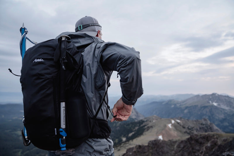 Matador Beast 28 - Ultraleichter, faltbarer Rahmenrucksack für Outdoor-Aktivitäten (28 Liter) von Matador