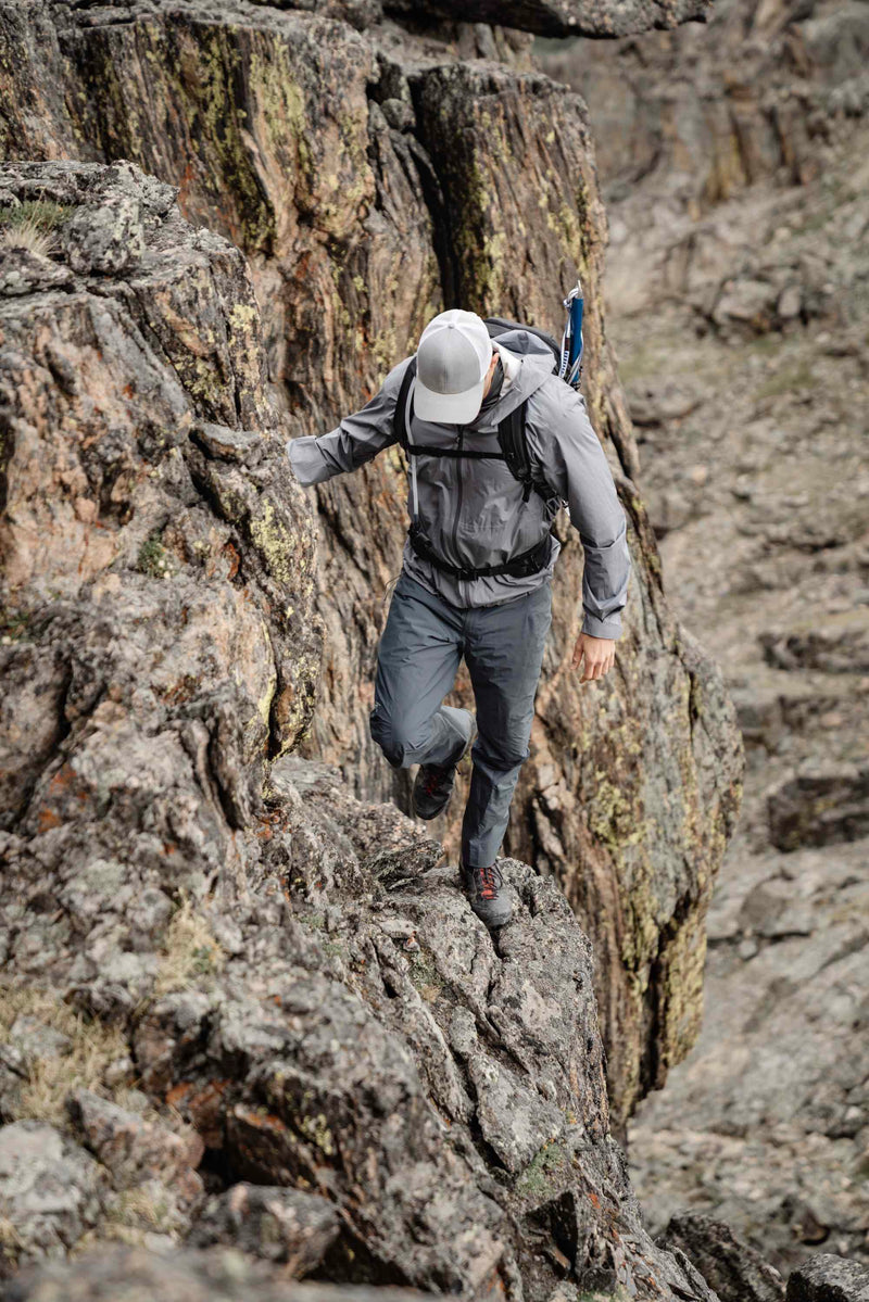 Matador Beast 28 - Ultraleichter, faltbarer Rahmenrucksack für Outdoor-Aktivitäten (28 Liter) von Matador