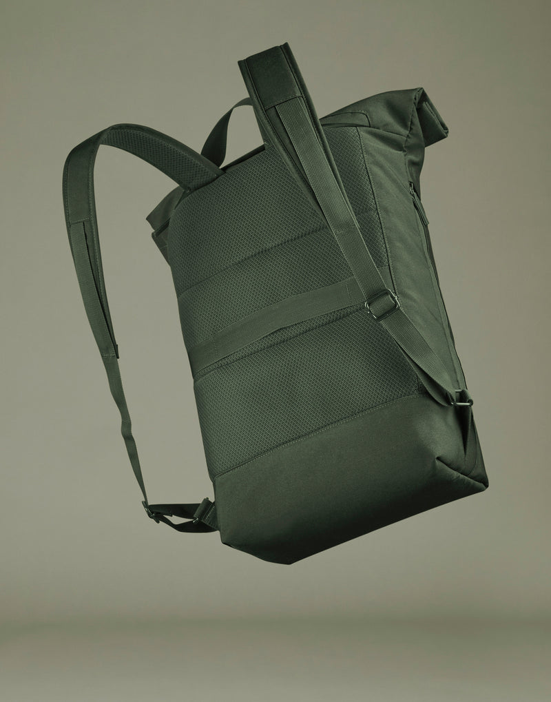 Air-Mesh Rückenpolster – komfortables Rückenteil des Roll-Top Backpacks