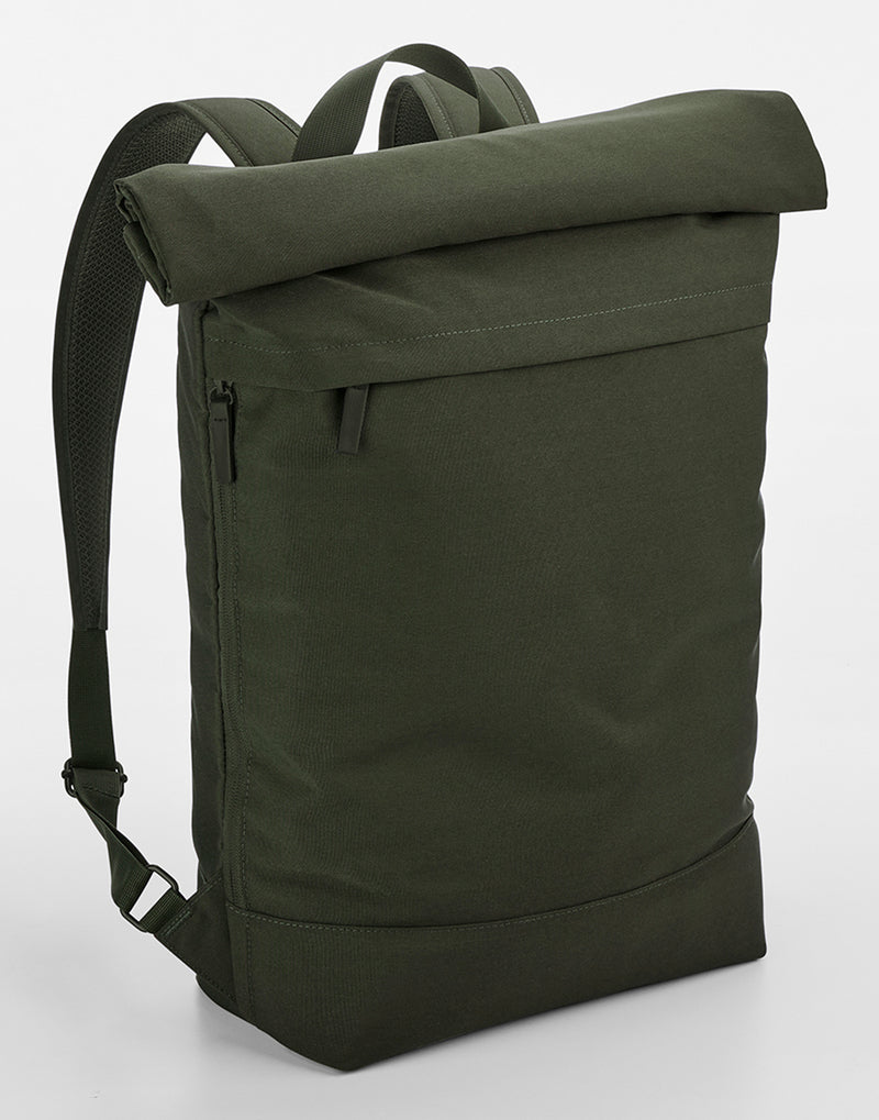Rolltop Rucksack 15L aus recyceltem 600D Polyester – Detail Magnetverschluss