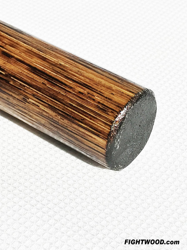 Burn-Oberfläche am Rattan Manau Stock – griffige Struktur im Detail