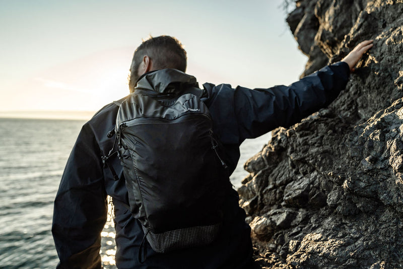 Matador Freefly16 – Ultraleichter, wetterfester Faltrucksack (16L / 190g)