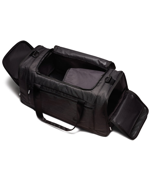 Separates Schuhfach der Nike Departure Duffle – Mesh-Belüftung im Detail