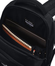Under Armour Backpack – MOLLE-Gurtbänder für Befestigung (Detail)